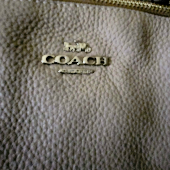 NWT COACH PURSE has 2 small handles&detachable long strap tags& plastic still in - Picture 2 of 13